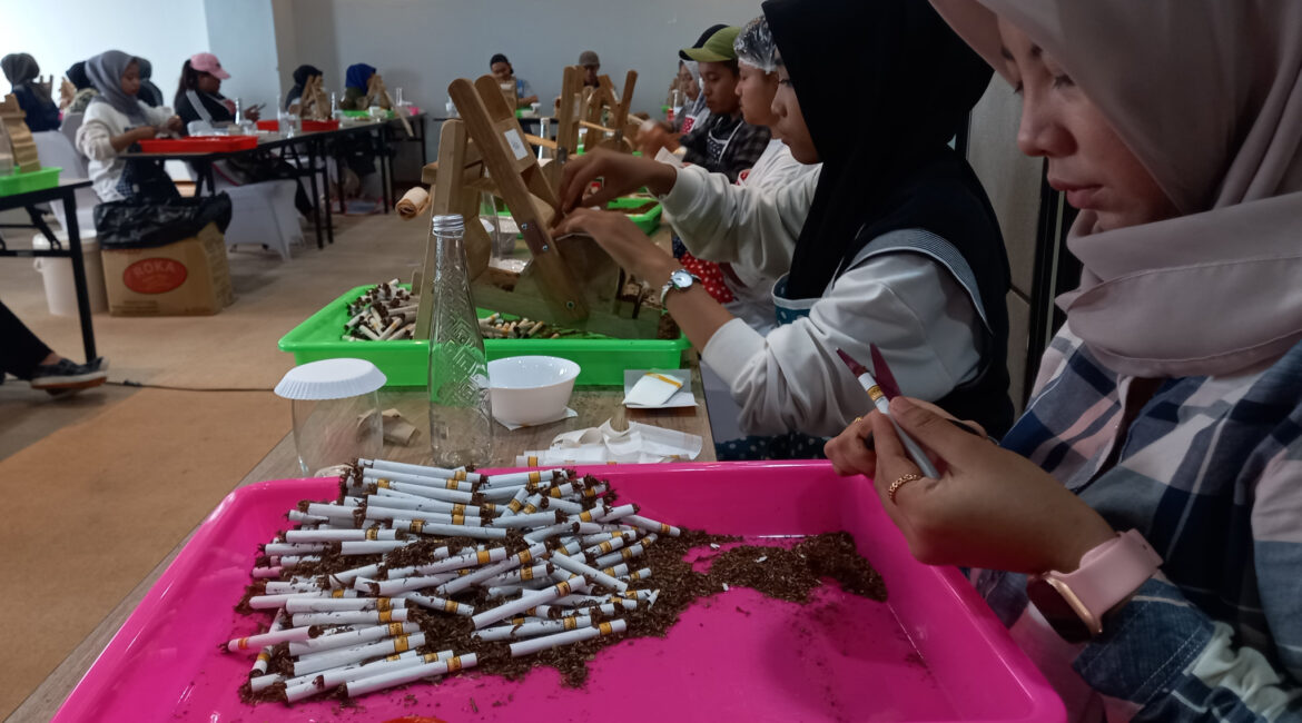 Linting rokok kretek di Malang